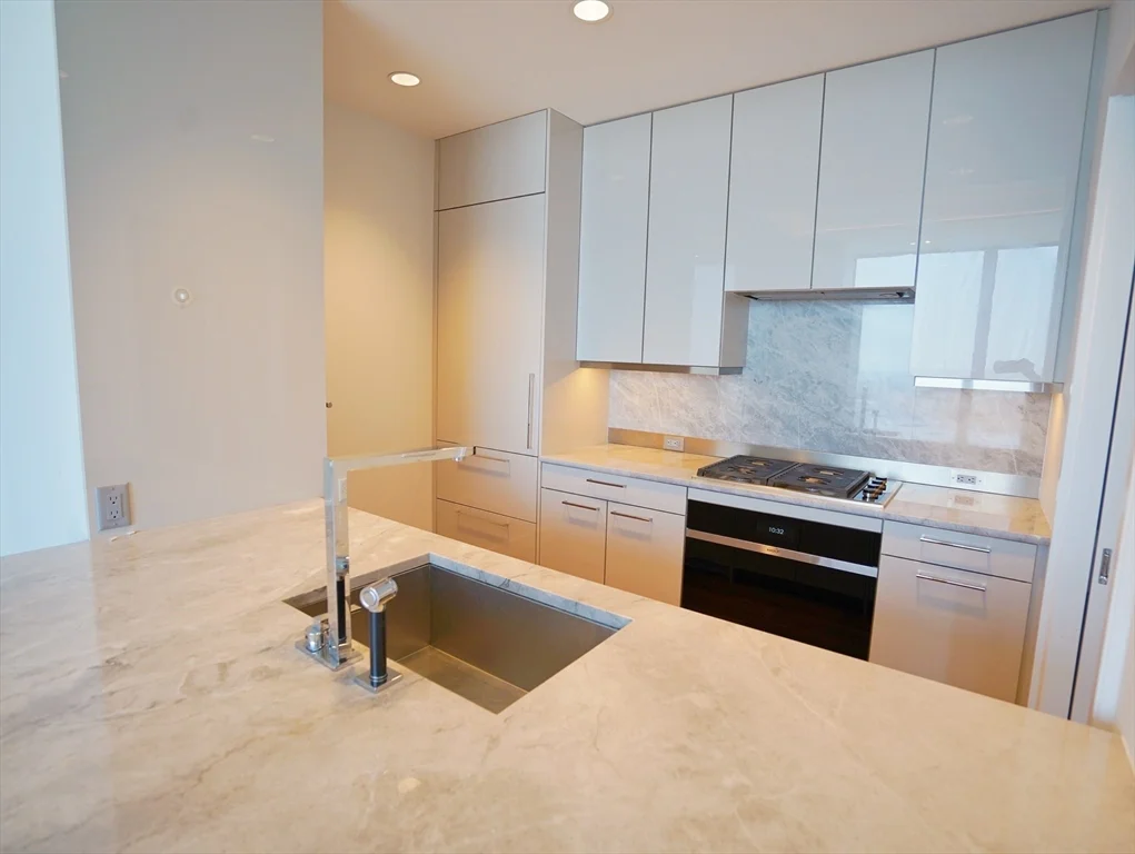 2 bed, 2.5 bath apartment for rent at 1 Dalton St Unit 3602, Back Bay — photo 9 of 28