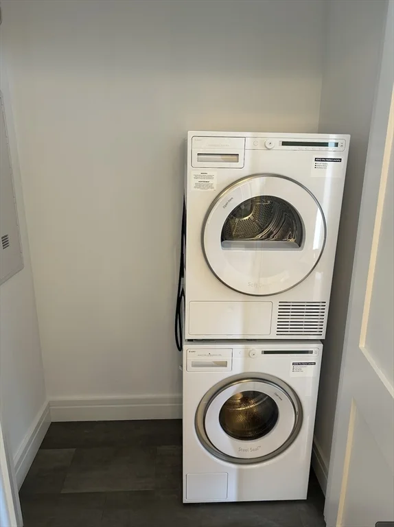 Studio bed, 1 bath apartment for rent at 1 Dalton Unit 2406, Back Bay — photo 18 of 26
