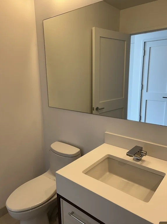 Studio bed, 1 bath apartment for rent at 1 Dalton Unit 2406, Back Bay — photo 15 of 26