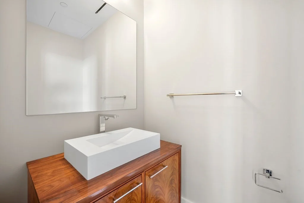 2 bed, 2 bath apartment for rent at 1 Dalton Unit 4703, Back Bay — photo 19 of 20