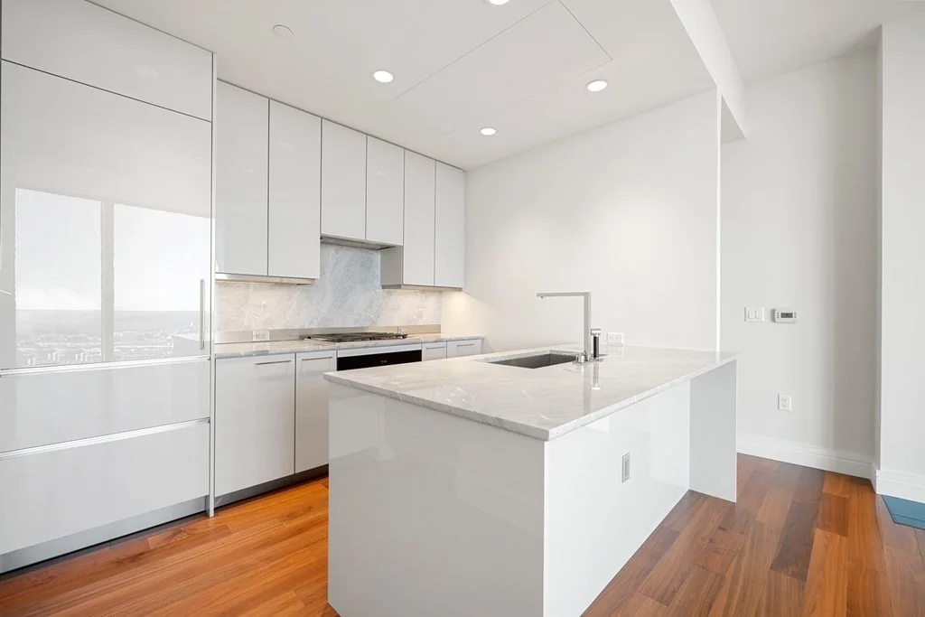 2 bed, 2 bath apartment for rent at 1 Dalton Unit 4703, Back Bay — photo 5 of 20