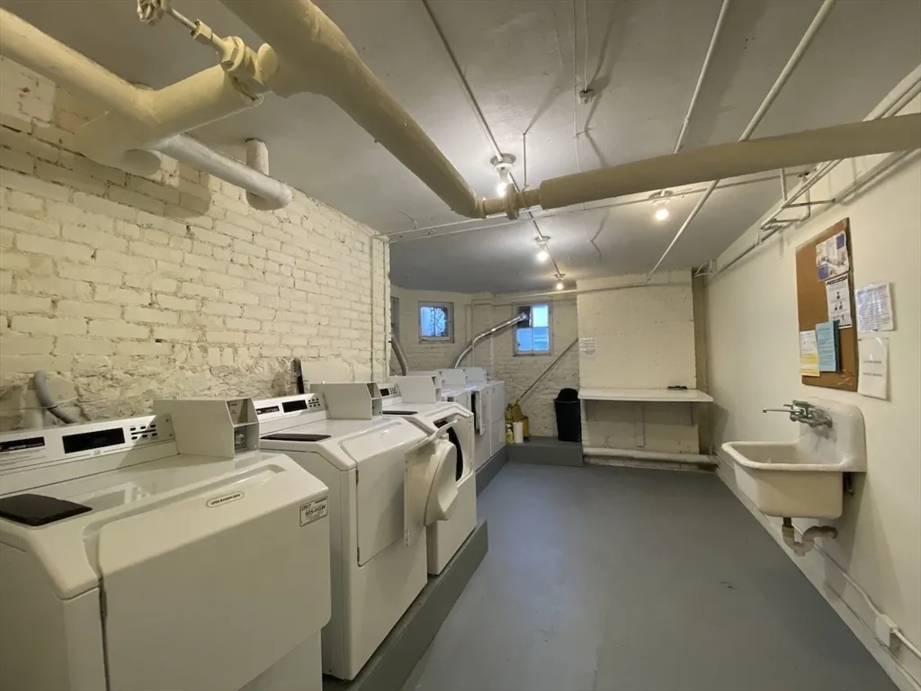 1 bed, 1 bath apartment for rent at 1 Dana St Unit 2, Mid Cambridge — photo 11 of 11
