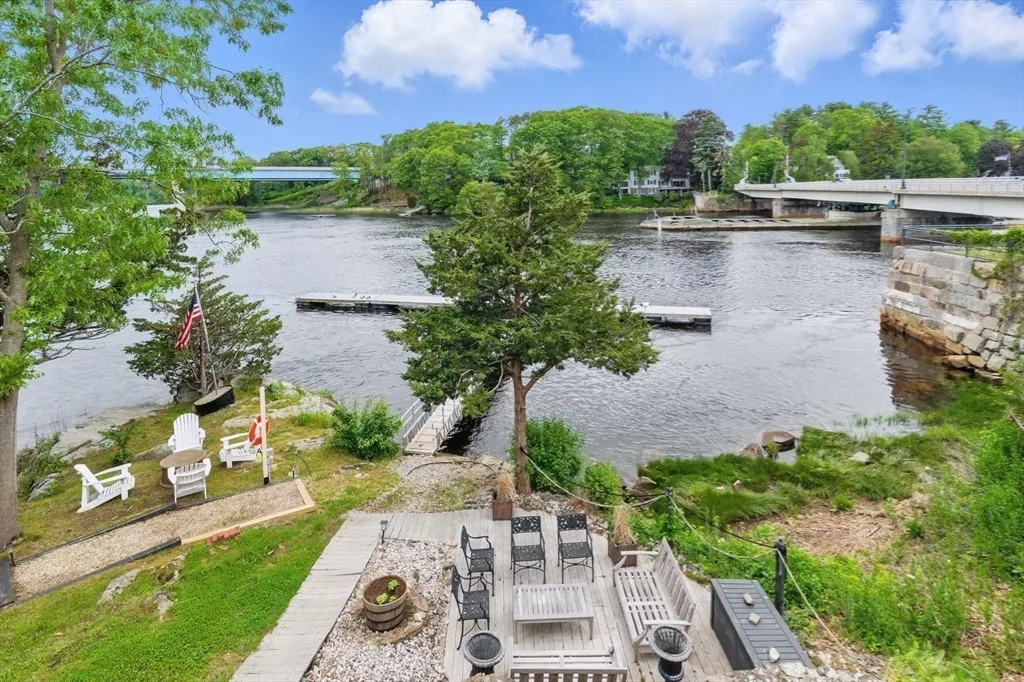 2 bed, 2 bath apartment for rent at 1 Deer Island St Unit 3, Newburyport — photo 28 of 39