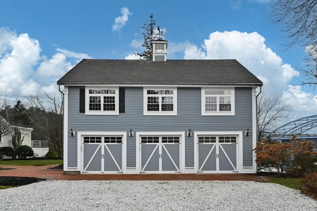 2 bed, 2 bath apartment for rent at 1 Deer Island St Unit 3, Newburyport — photo 36 of 39