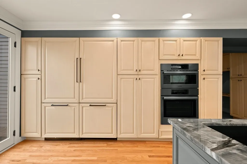 2 bed, 2 bath apartment for rent at 1 Deer Island St Unit 3, Newburyport — photo 8 of 39