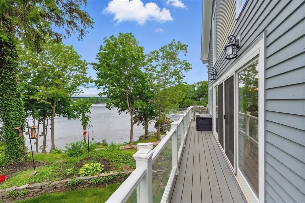 2 bed, 2 bath apartment for rent at 1 Deer Island St Unit 3, Newburyport — photo 27 of 39