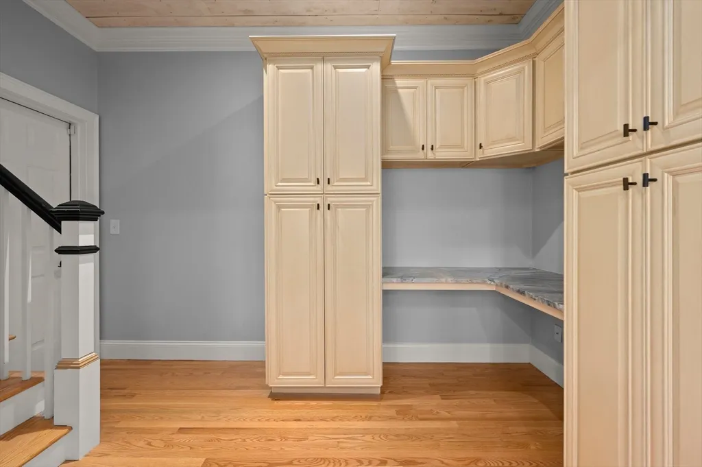 2 bed, 2 bath apartment for rent at 1 Deer Island St Unit 3, Newburyport — photo 11 of 39