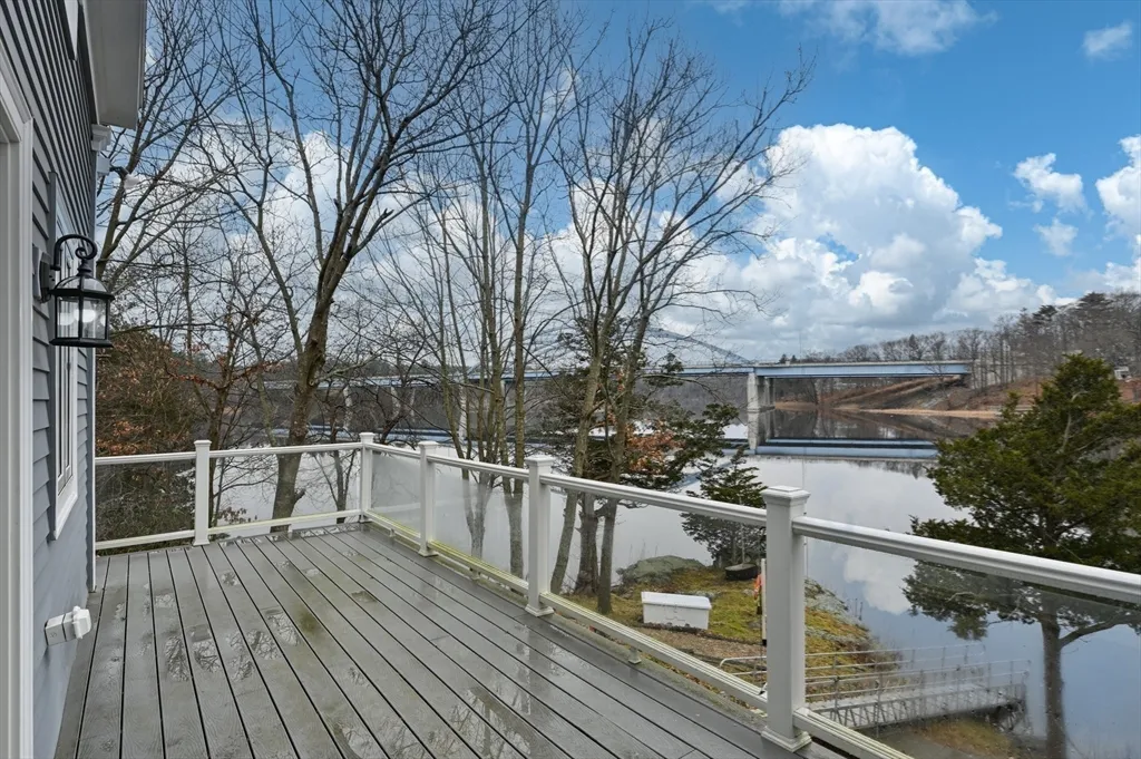 2 bed, 2 bath apartment for rent at 1 Deer Island St Unit 3, Newburyport — photo 32 of 39