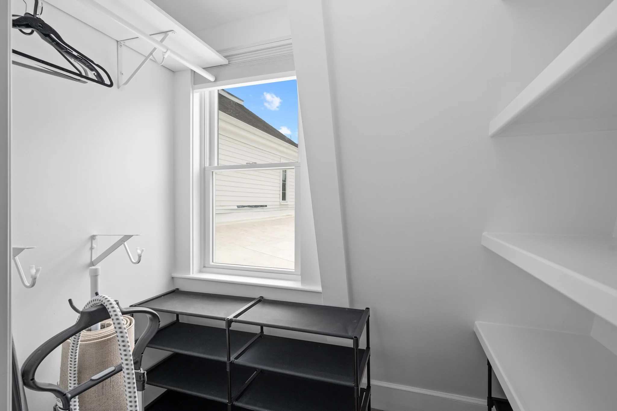 3 bed, 2 bath apartment for rent at 1 Deer Island Unit 2, Amesbury — photo 24 of 72