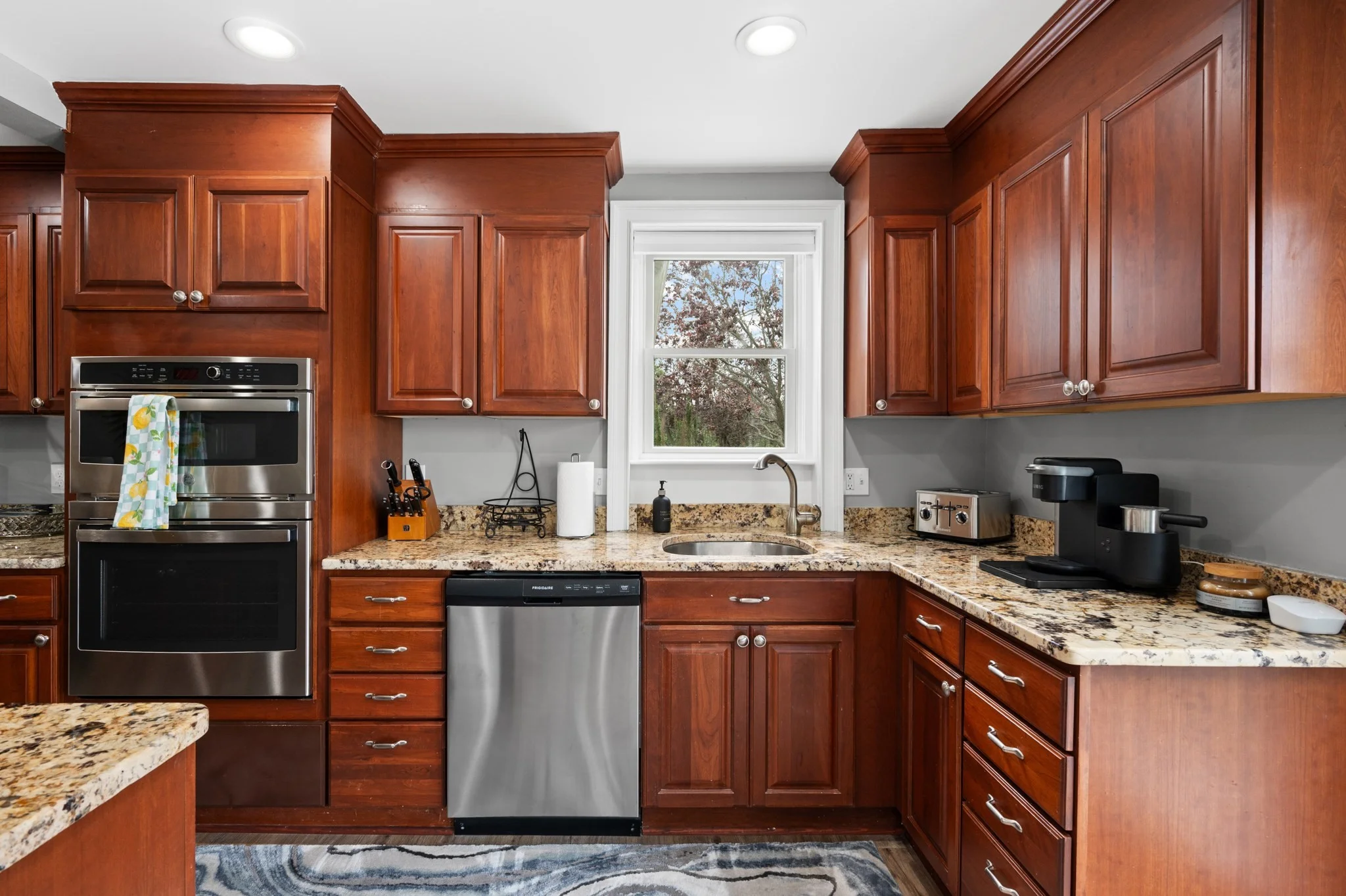 3 bed, 2 bath apartment for rent at 1 Deer Island Unit 2, Amesbury — photo 10 of 72