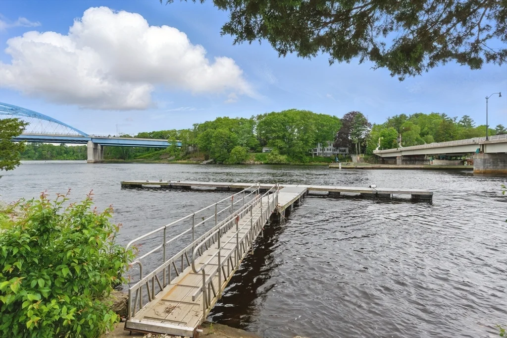 2 bed, 2 bath apartment for rent at 1 Deer Island Unit 3, Newburyport — photo 11 of 38