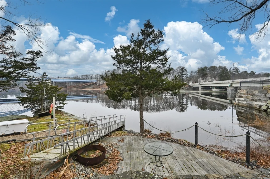 2 bed, 2 bath apartment for rent at 1 Deer Island Unit 3, Newburyport — photo 31 of 38