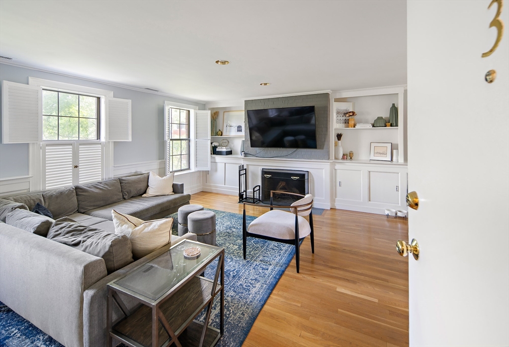 2 bed, 2 bath apartment for rent at 1 Devens St Unit 3, Charlestown — photo 4 of 18