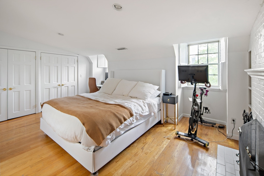 2 bed, 2 bath apartment for rent at 1 Devens St Unit 3, Charlestown — photo 11 of 18