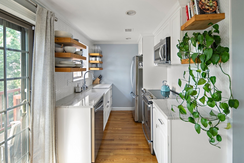 2 bed, 2 bath apartment for rent at 1 Devens St Unit 3, Charlestown — photo 3 of 18