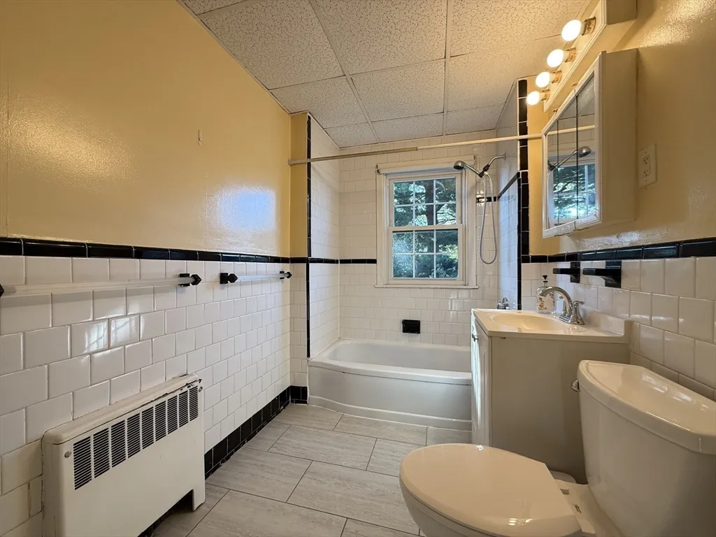 2 bed, 1 bath apartment for rent at 1 Dexter St Unit 5, Malden — photo 6 of 15