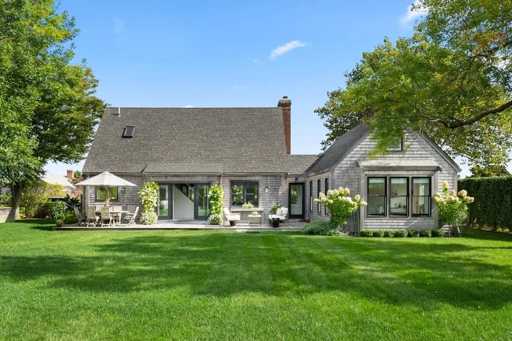 4 bed, 3 bath apartment for rent at 1 Doc Ryder, Nantucket — photo 1 of 42