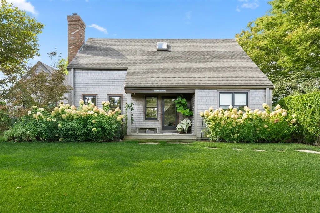 4 bed, 3 bath apartment for rent at 1 Doc Ryder, Nantucket — photo 41 of 42
