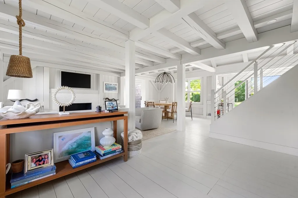 4 bed, 3 bath apartment for rent at 1 Doc Ryder, Nantucket — photo 7 of 42