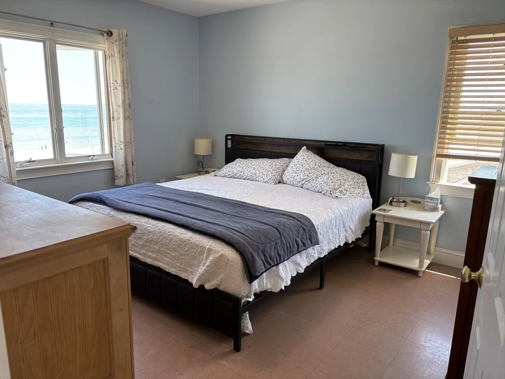 5 bed, 2 bath apartment for rent at 1 East St, Rexhame — photo 4 of 16