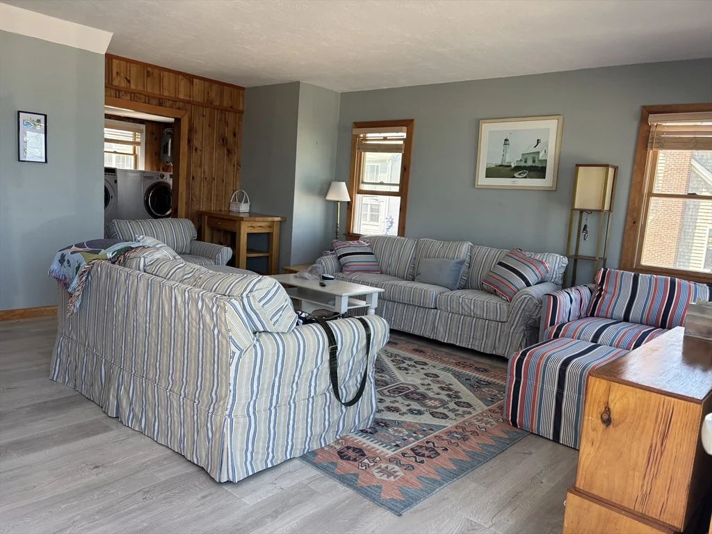 5 bed, 2 bath apartment for rent at 1 East St, Rexhame — photo 15 of 16