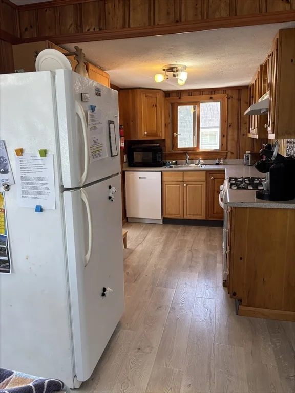 5 bed, 2 bath apartment for rent at 1 East St, Rexhame — photo 12 of 16