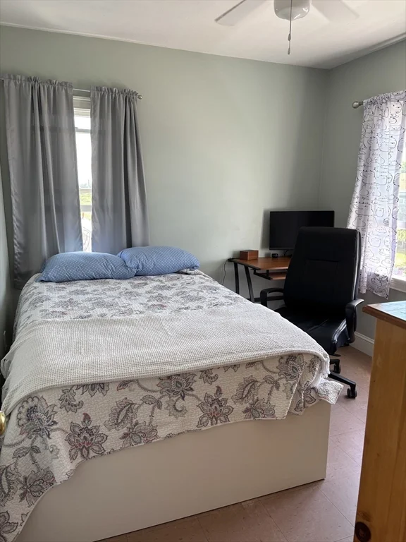 5 bed, 2 bath apartment for rent at 1 East St, Rexhame — photo 7 of 16