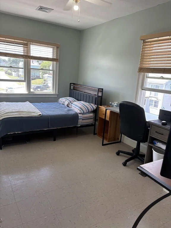 5 bed, 2 bath apartment for rent at 1 East St, Rexhame — photo 6 of 16
