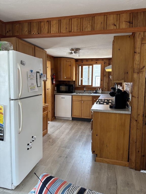 5 bed, 2 bath apartment for rent at 1 East St Unit 1, Rexhame — photo 14 of 14
