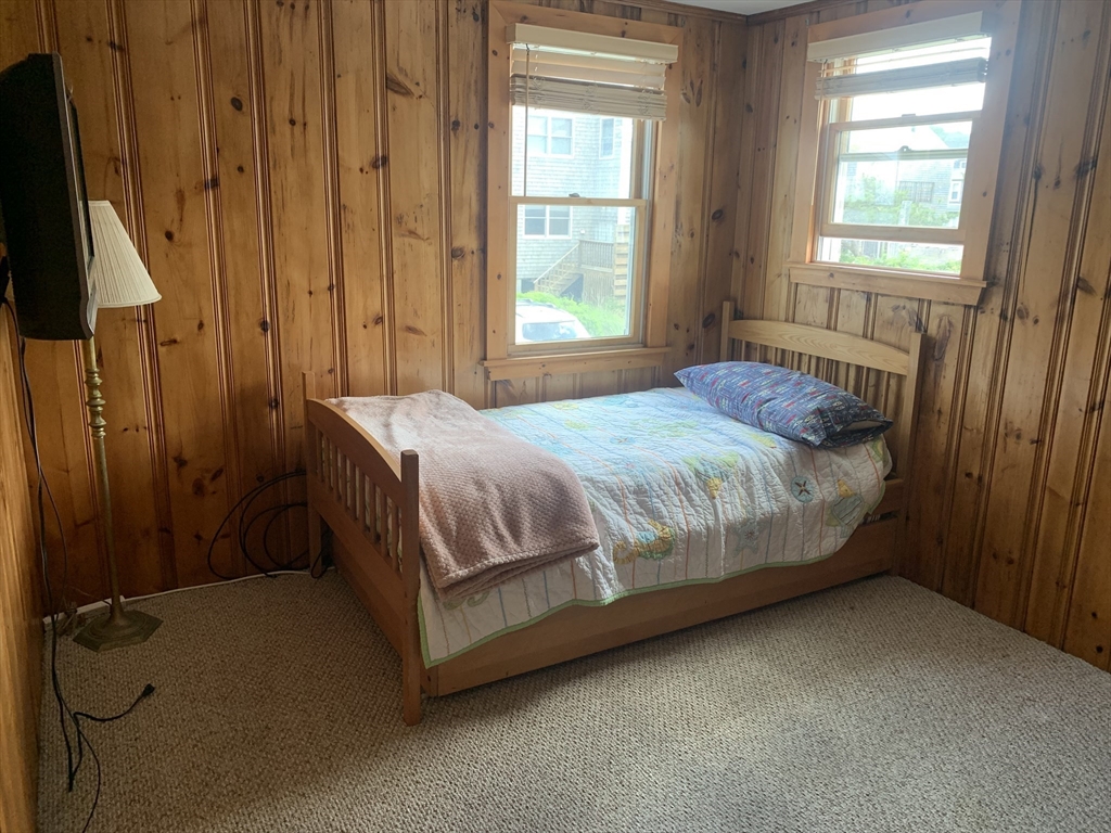 5 bed, 2 bath apartment for rent at 1 East St Unit 1, Rexhame — photo 10 of 14