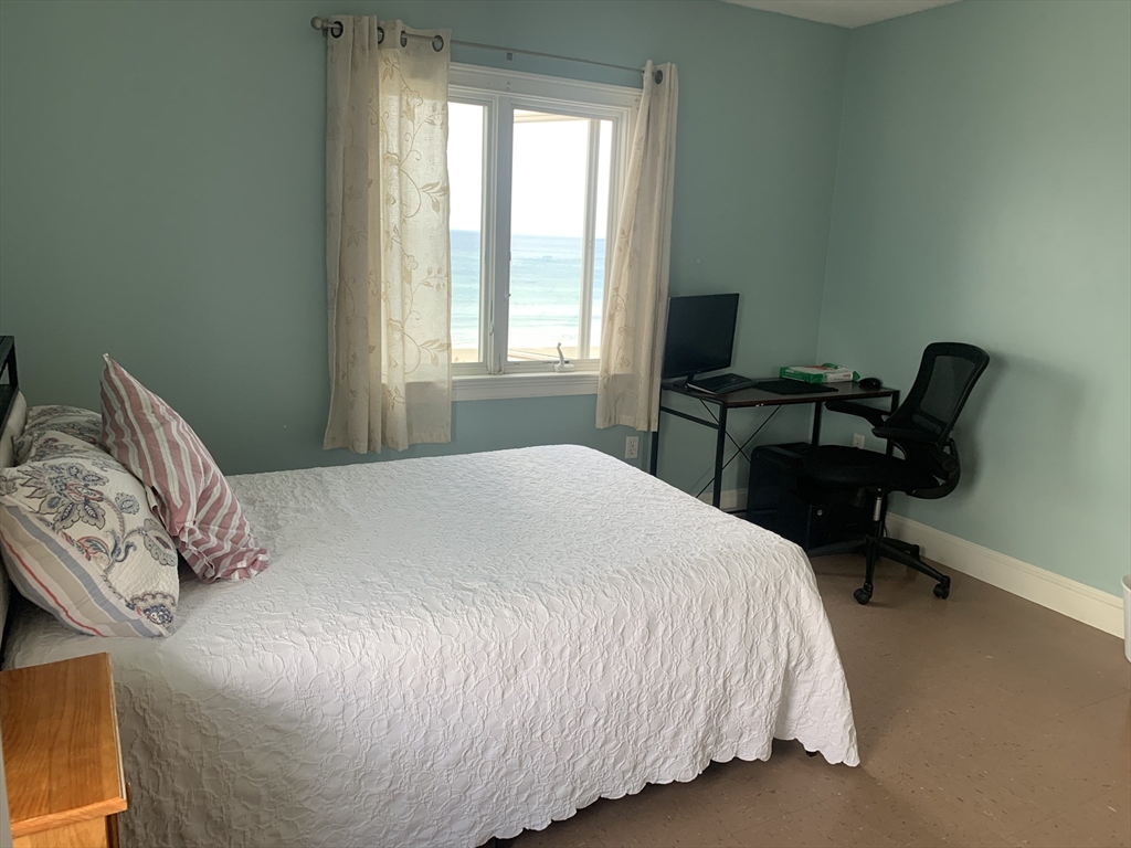 5 bed, 2 bath apartment for rent at 1 East St Unit 1, Rexhame — photo 9 of 14