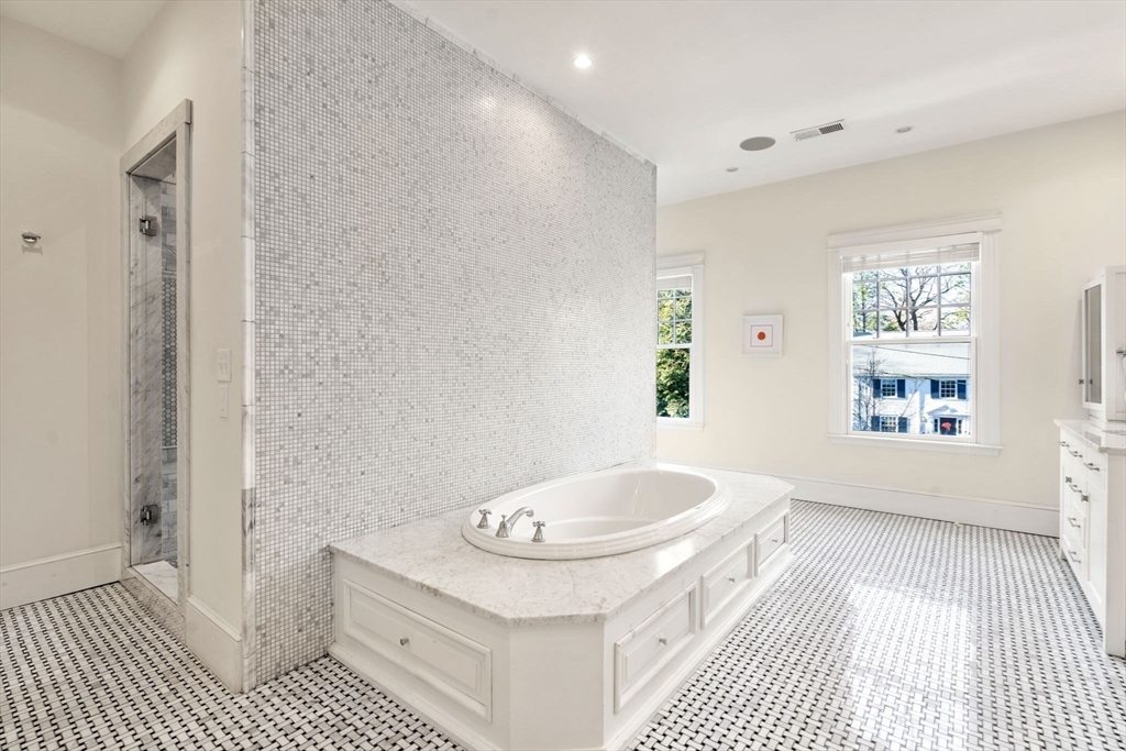 6 bed, 4+ bath apartment for rent at 1 Edmunds Rd, Wellesley Hills — photo 8 of 9