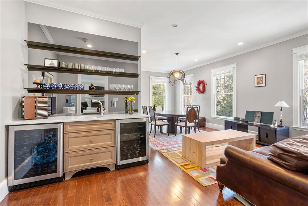 6 bed, 4+ bath apartment for rent at 1 Edmunds Rd, Wellesley Hills — photo 6 of 9