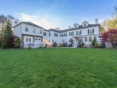 6 bed, 4+ bath apartment for rent at 1 Edmunds Rd, Wellesley Hills — photo 2 of 9