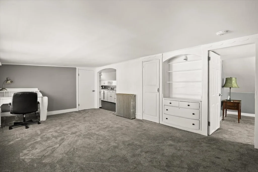 1 bed, 1 bath apartment for rent at 1 Elm St Unit 3, Freetown — photo 11 of 16