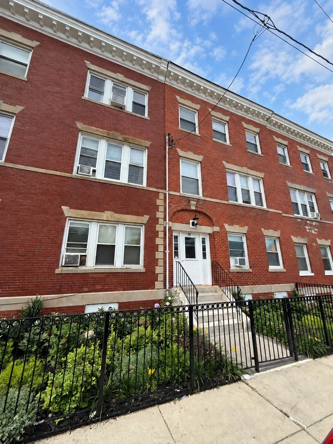 3 bed, 1 bath apartment for rent at 1 Ernst St Unit 2, Jamaica Plain — photo 1 of 13
