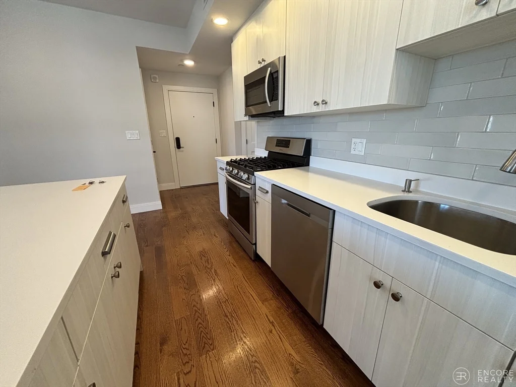 2 bed, 2 bath apartment for rent at 1 Everett St Unit 202, Allston — photo 4 of 12