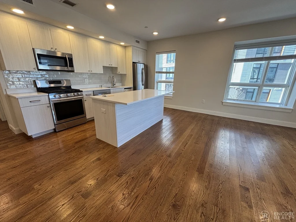 2 bed, 2 bath apartment for rent at 1 Everett St Unit 202, Allston — photo 1 of 12
