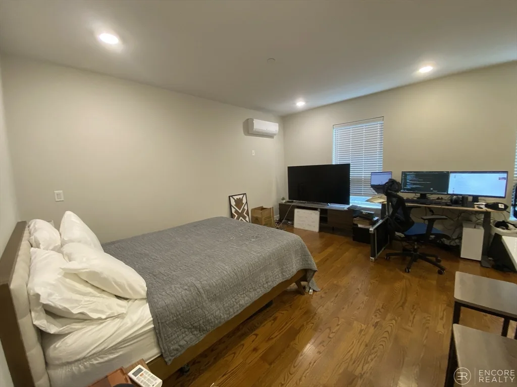 Studio bed, 1 bath apartment for rent at 1 Everett St Unit 305, Allston — photo 6 of 13