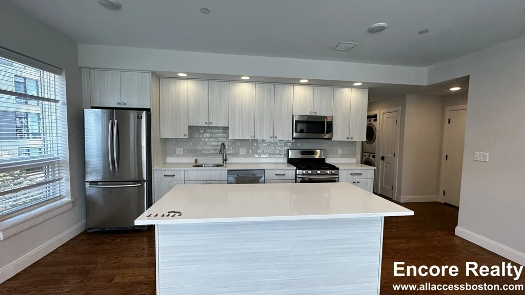 2 bed, 2 bath apartment for rent at 1 Everett Unit 303, Allston — photo 5 of 5