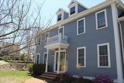 3 bed, 2 bath apartment for rent at 1 Fellswood Circle, Medford — photo 3 of 24