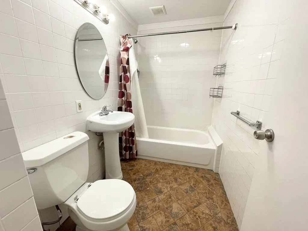 3 bed, 1 bath apartment for rent at 1 Folsom Ave Unit 1, Mission Hill — photo 9 of 10