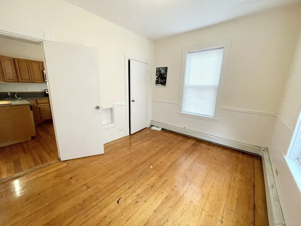 4 bed, 1 bath apartment for rent at 1 Folsom Ave Unit 2, Mission Hill — photo 3 of 9
