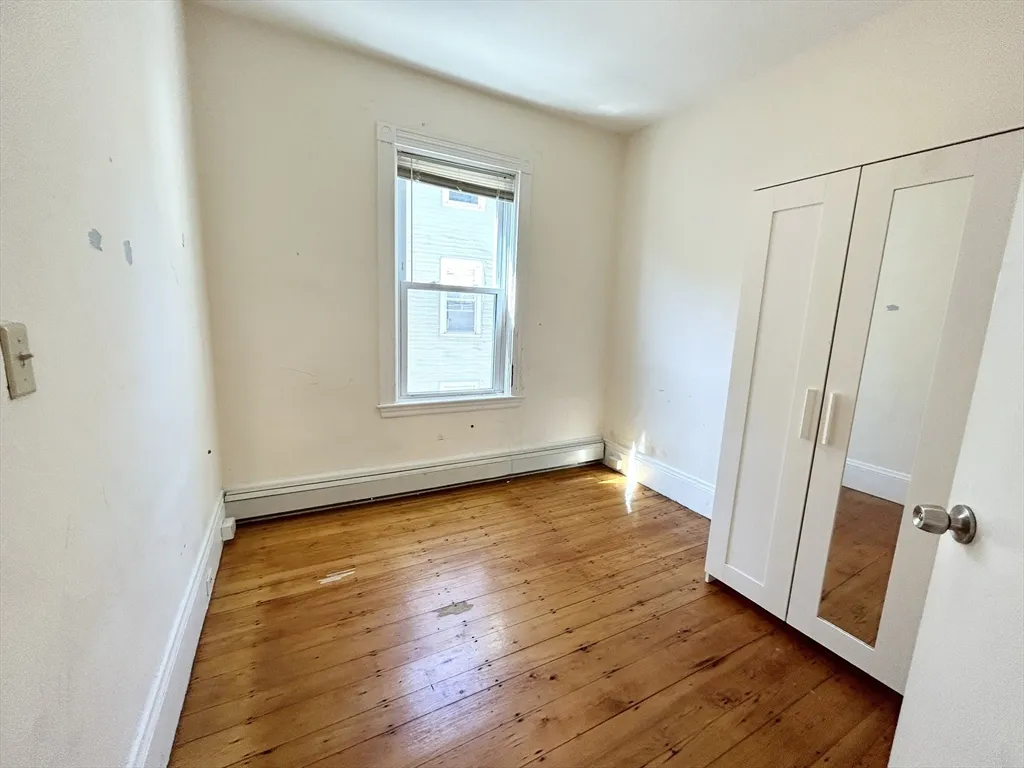 4 bed, 1 bath apartment for rent at 1 Folsom Ave Unit 2, Mission Hill — photo 7 of 9