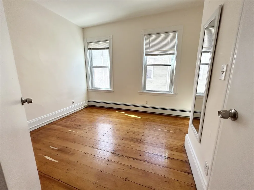 4 bed, 1 bath apartment for rent at 1 Folsom Ave Unit 2, Mission Hill — photo 2 of 9