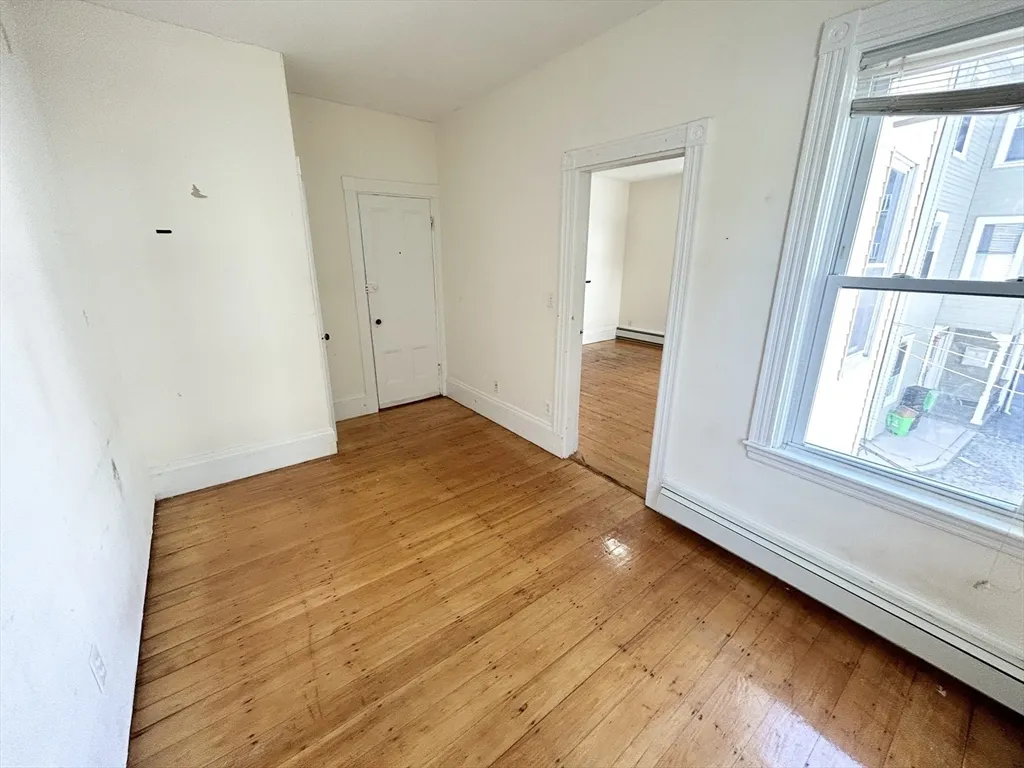 4 bed, 1 bath apartment for rent at 1 Folsom Ave Unit 2, Mission Hill — photo 5 of 9