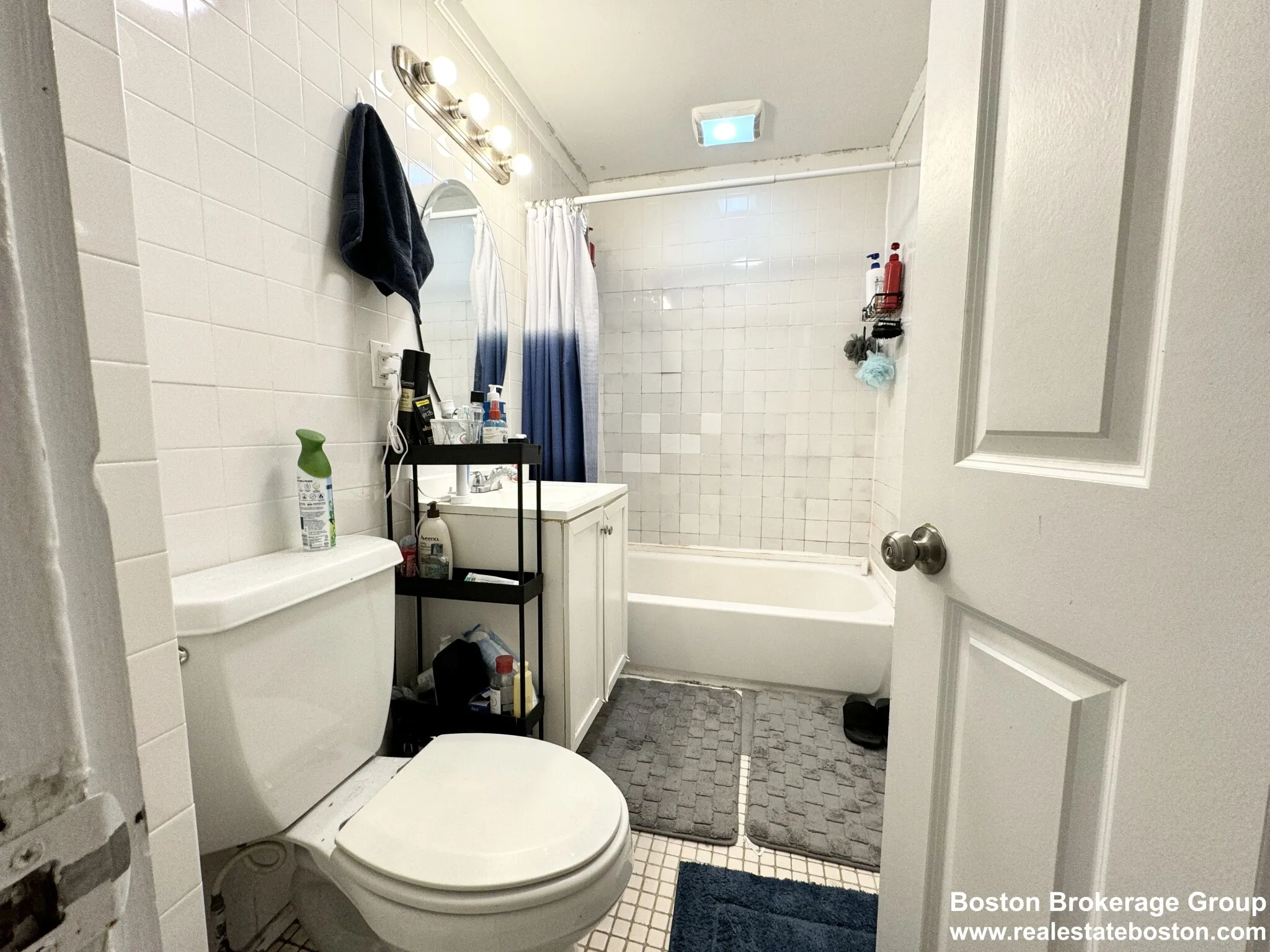 4 bed, 1.5 bath apartment for rent at 1 Folsom Ave Unit 3, Mission Hill — photo 23 of 24