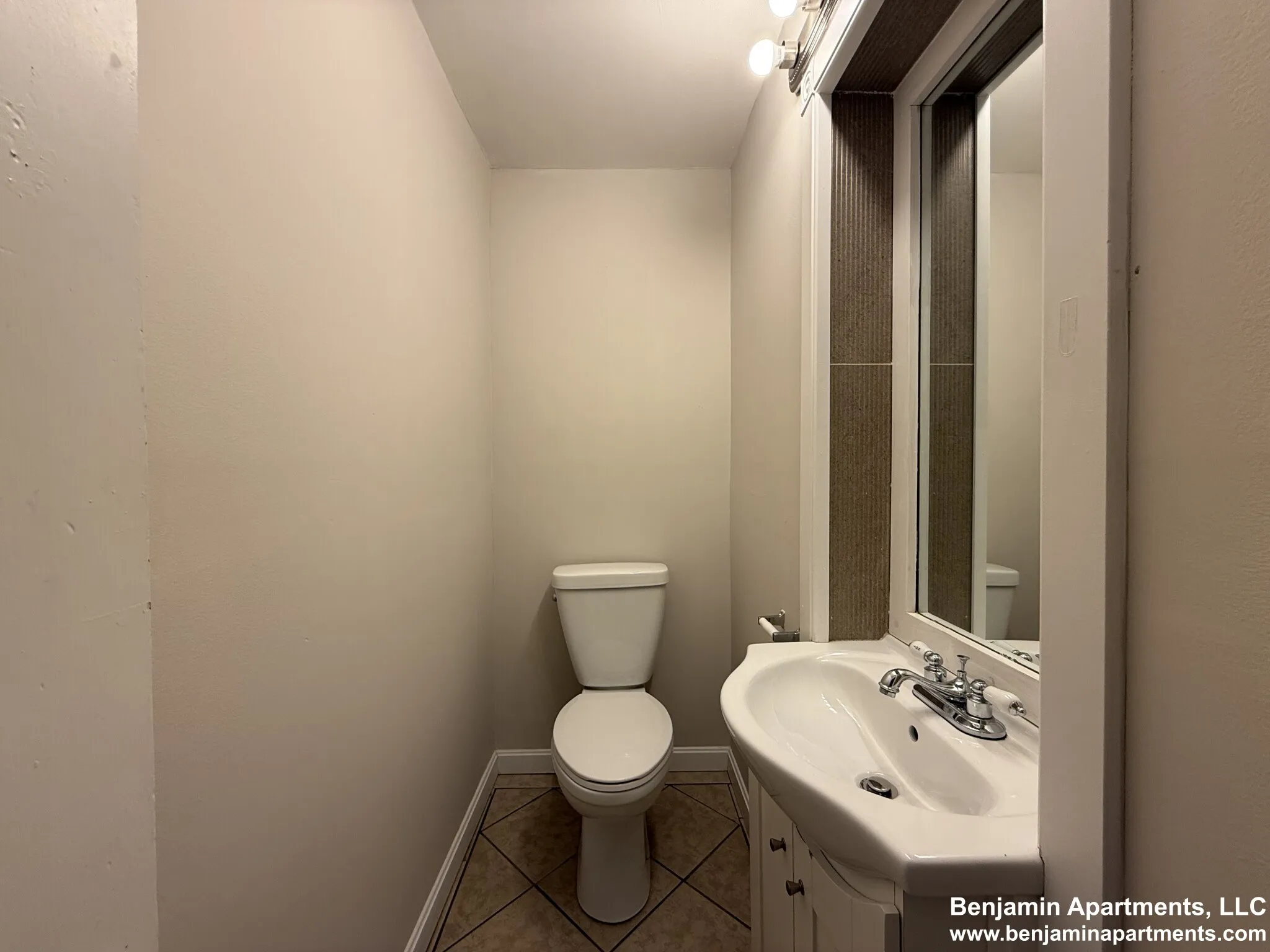 4 bed, 1.5 bath apartment for rent at 1 Folsom Ave Unit 3, Mission Hill — photo 6 of 24