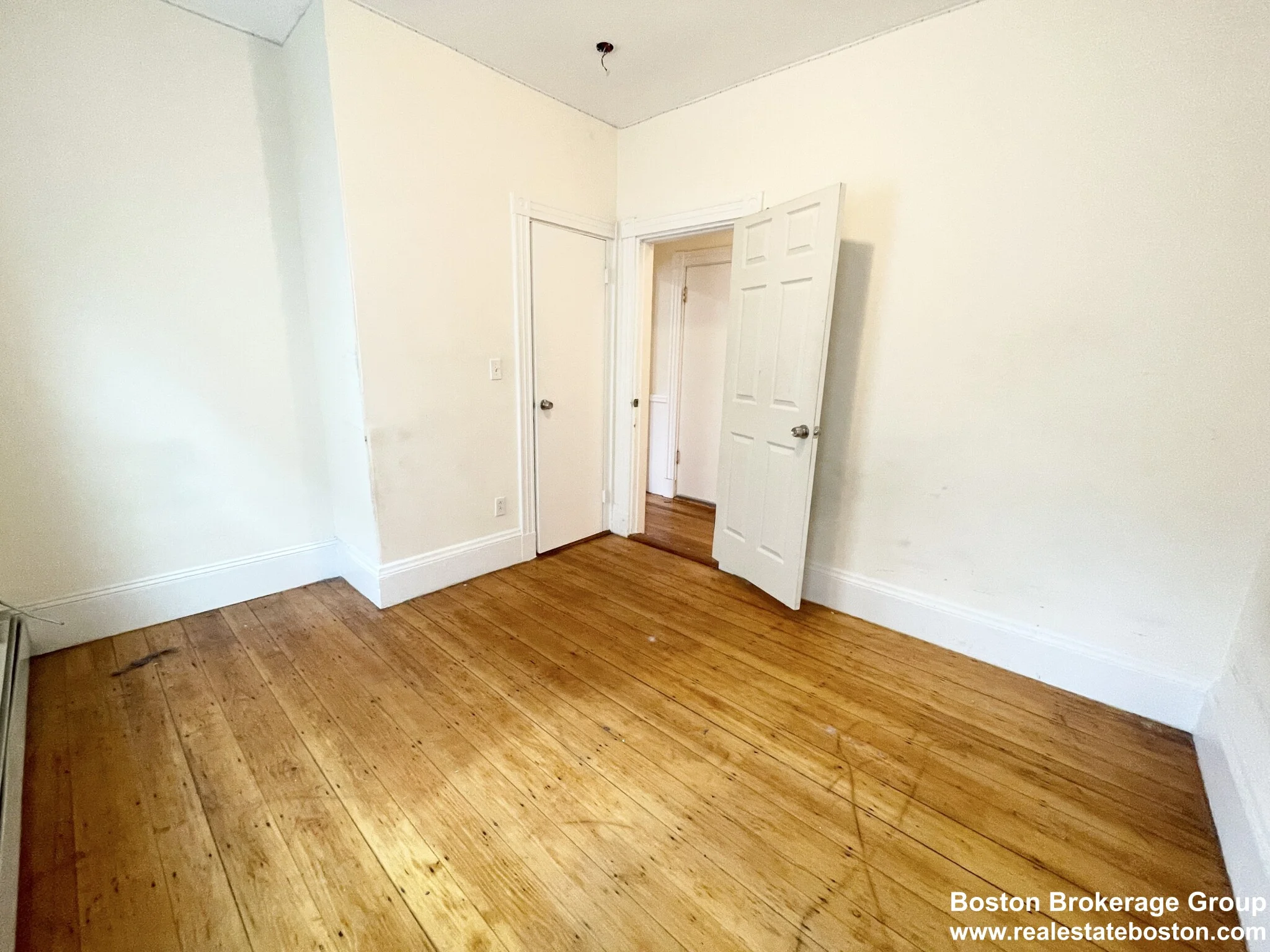 4 bed, 1.5 bath apartment for rent at 1 Folsom Ave Unit MM, Mission Hill — photo 14 of 16