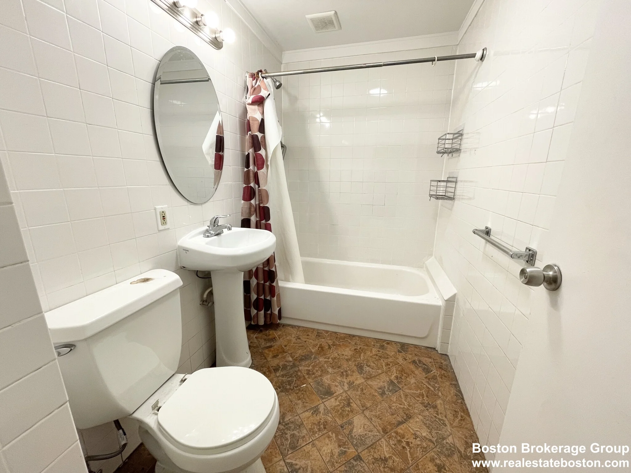 4 bed, 1.5 bath apartment for rent at 1 Folsom Ave Unit MM, Mission Hill — photo 15 of 16
